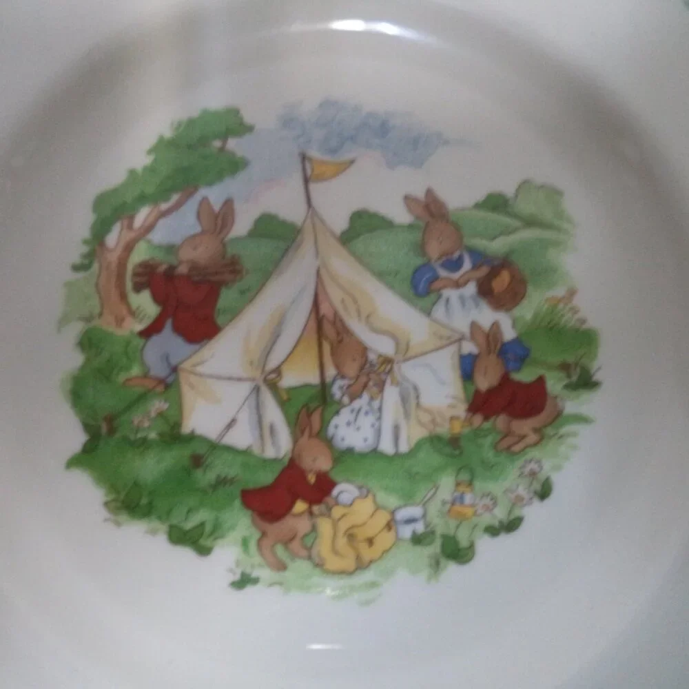 Royal Doulton mint chip